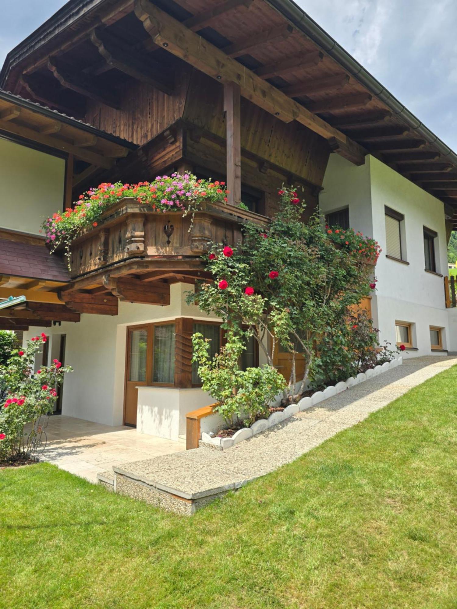 Landhaus Knoflach Neustift im Stubaital Esterno foto